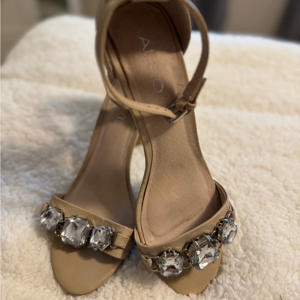 Like new!  Aldo nude leather, two-piece 3” heel with Jewels women’s size 9